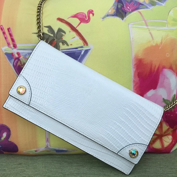 Juicy Couture Handbags - Juicy Couture Leather shoulder Bag